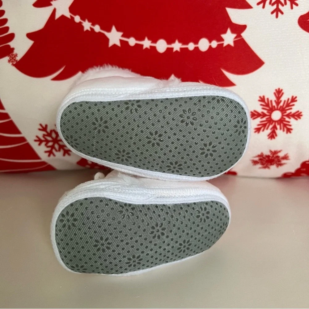 ‘Snow’ Booties - Picture 4 of 4